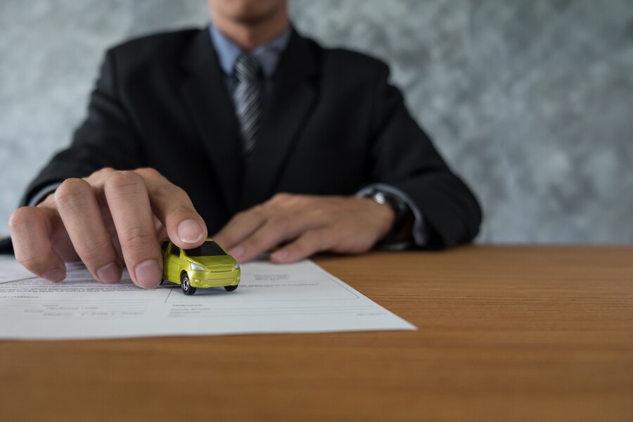 A step-by-step guide through the process of negotiating and settling a car loan