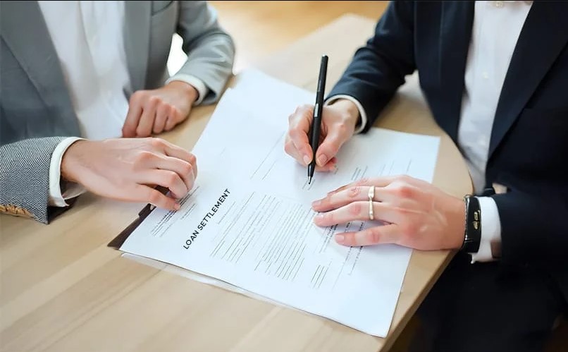 How Our Expert Panel Reviews Credit Card Loan Settlement Cases