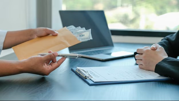 Don’t Sign a Settlement Letter Without Lawyer Panel Review