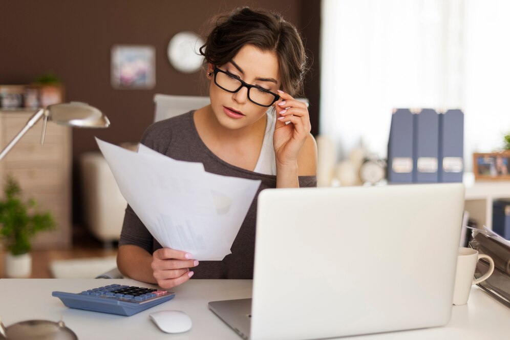 Why Credit Score Builders Can’t Compete with Settle Loan’s Recovery Experts