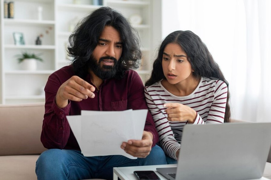 Settle Loan vs. DIY Debt Settlement: What Works in Real Life?