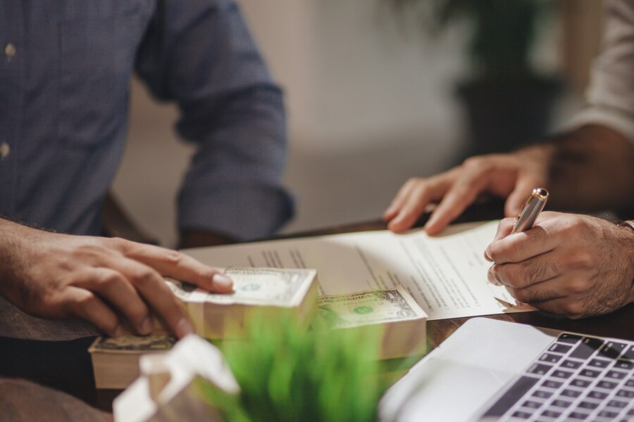 What Role Does a Loan Settlement Agency Play in Debt Settlement?